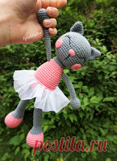 Вяжем амигуруми: Кошка-балерина