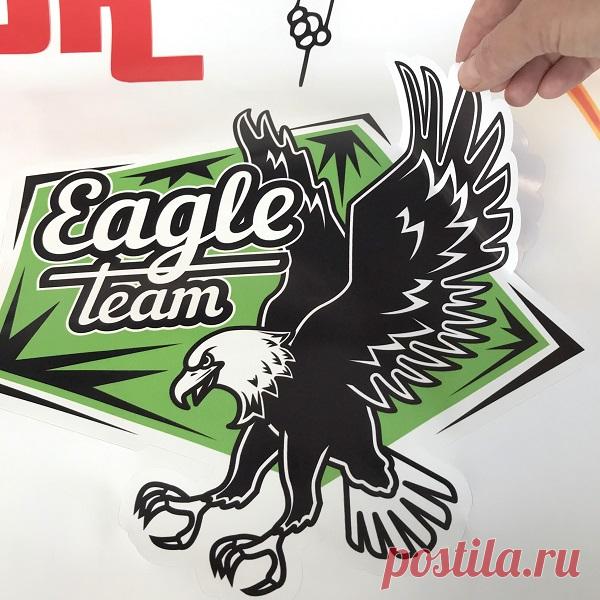 Заказать Печать наклеек на машину в типографии Принт 24 Москва