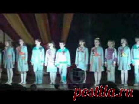 Прадедушка. (исполняет театр-студия детской песни "Ладушки")