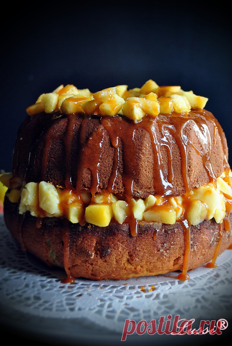 Пухкав кекс с крем и карамелени ябълки / Caramelized Apple Bundt Cake