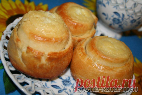 Слоеные булочки с заварным кремом.