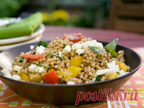 Израильский кускус (птитим) с рататуем на гриле, моцареллой и французской заправкой