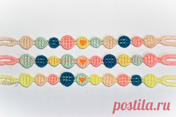 Необычный комплект браслетов.
Красивое сочетание цветов

Экологически чистые материалы,
не вызывают аллергии.

Прошли термическую обработку.