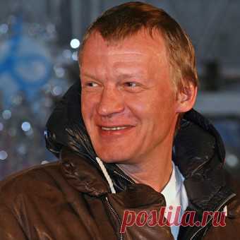 Алексей Серебряков Биография, фото, фильмография с Алексеем Серебряковым