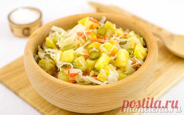 Картофельный салат с квашеной капустой - простое русское блюдо