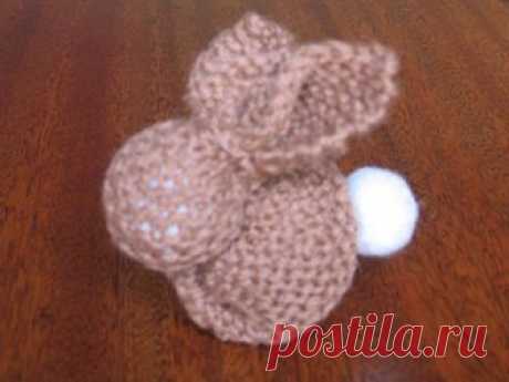 Knitted Bunnies This bunny is so simple as it is made from a knitted square – any size is fine. (This one is in 8ply wool on 4mm needles and 28 stitches across.) With the same coloured wool (I have used contrastin…