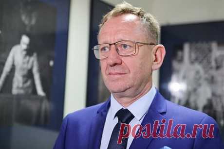 Польша назвала занозой жалобу Украины в ВТО. Министр сельского хозяйства и развития сельской местности Польши Роберт Телус заявил, что Польша намерена обсудить с украинской стороной возможность отзыва иска Украины во Всемирную торговую организацию (ВТО) из-за запрета Варшавы на ввоз украинского зерна. Об этом сообщает ТАСС.