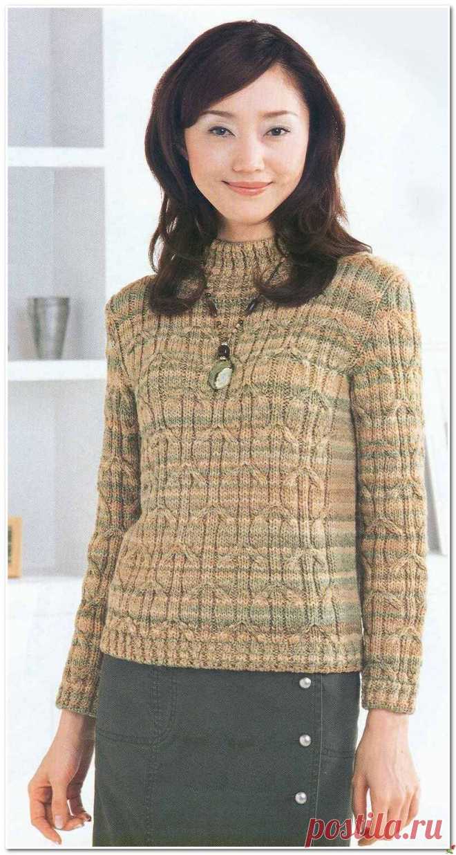 Меланжевый свитерок со жгутами.