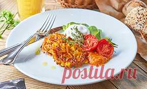 Рецепт для воскресного завтрака: драники с кукурузой и яйцом-пашот, HELLO! Russia