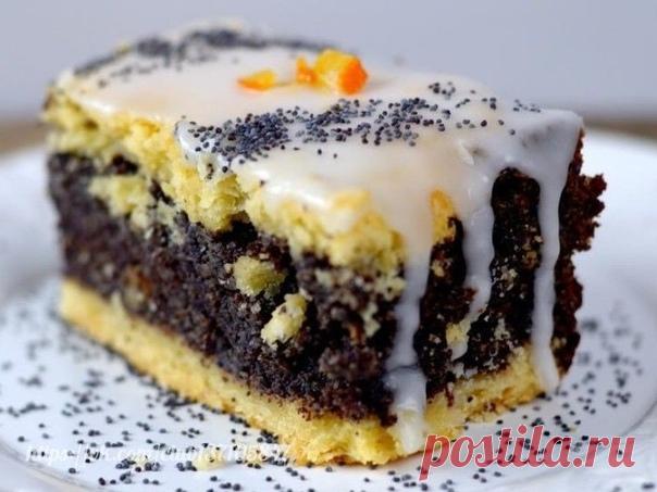 РЕЦЕПТ МАКОВОГО ПИРОГА

Ингредиенты:
Для теста в форму 24х24 см:
мука – 350 г
сахар тростниковый – 100 г
яичные желтки – 3 шт.
разрыхлитель – 1 ч. ложка
масло сливочное холодное – 250 г
соль – щепотка

Для маковой массы:
семена мака – 400 г
масло сливочное мягкое – 100 г
мука – 50 г
яйца (желтки и белки отдельно) – 5 шт.
сахар – 1 и 1/3 стакана
порошок какао – 1 ст. л.
миндальный экстракт – 1 ч. л.
изюм, курага, орехи
соль – щепотка
коньяк – 2-3 ст. л.

Для глазури:
сахарн...