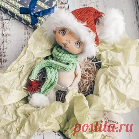 На данном изображении может находиться: один или несколько человек