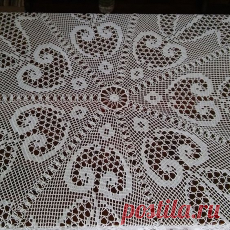 Installment for two payments New. !!!!Large tablecloth crochet.Tablecloth is round, consists of 7 motives from mercerized cotton.Diameter of tablecloth-226 cm !!All its segments are decorated with…