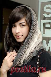 Cashmere Queen Cowl pattern by Cirilia Rose 
Moebius Cast-on, multiple stitch patterns and a picot bind-off.
