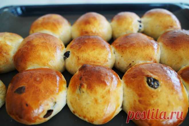 Простой рецепт пышных булочек с изюмом к чаю. Готовим из сдобного ароматного теста | Палочки для еды – рецепты | Дзен