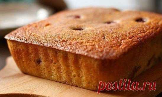 Манник - очень вкусный пирог для ваших деток
Ингредиенты:
-1 стакан манки
-120 г сметаны (15-20%)
-1 стакан сахара
-3 яйца
-1 чайная ложка разрыхлителя
-1 стакан муки
Приготовление:
Смешать сметану с манной крупой и оставить настояться на 1 час.
Яйца взбить с сахаром, добавить манно-сметанную смесь, качественно перемешать. Добавить разрыхлитель и муку, замесить не густое тесто.
Вылить тесто в смазанную маслом форму, поставить в разогретую до 180 градусов духовку и выпекать...