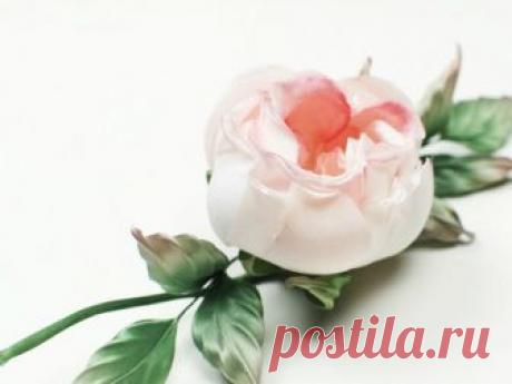 Вебинар по созданию розы из шелка в Академии Ярмарки Мастеров Академия Ярмарки Мастеров приглашает всех на вебинар «Создаем розу «Мирей» от Елены Курицыной, который состоится 26 сентября 2018 года