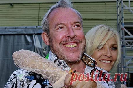 «Собрала помятышей, как и она сама». Народ высказался о фестивале Вайкуле. «Кто будет платить деньги, чтобы посмотреть на это сборище? Вайкуле явно надеялась утереть нос России, а получается позор!» — пишут в Сети, обсуждая мероприятие Вайкуле.