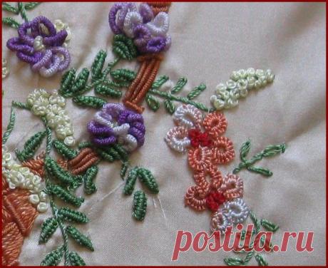 Роскошные вышивки швами рококо —