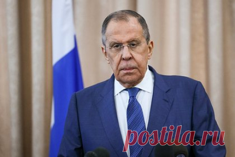 Лавров назвал новую внешнеполитическую цель России. Избавление от монополии Запада станет новой внешнеполитической целью Москвы, заявил глава МИД России Сергей Лавров. При этом, отметил глава ведомства, западные страны стремятся любой ценой навязать свой диктат в международной политике, чтобы продвигать свои интересы на мировой арене.