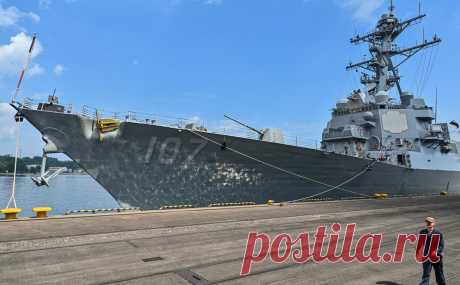Иран направил эсминец в Красное море после уничтожения США лодок хуситов. 31 декабря американские вертолеты потопили катера хуситов, которые атаковали контейнеровоз Maersk. На следующий день Иран направил в Красное море эсминец Alborz. Bloomberg назвал действия Тегерана вызовом США