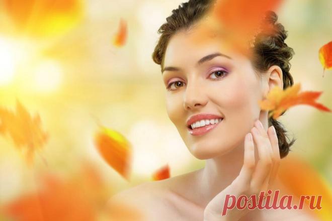 Осенью за кожей лица в 50+ нужно ухаживать правильно. Это не сложно, а в результате и выглядеть будете лучше сверстниц | Стиль, мода и в душе погода 45+ | Дзен