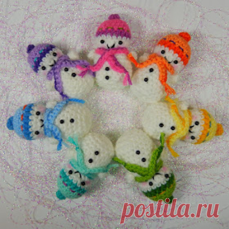 AmiguRoom: вяжем амигуруми: Крошечные снеговики