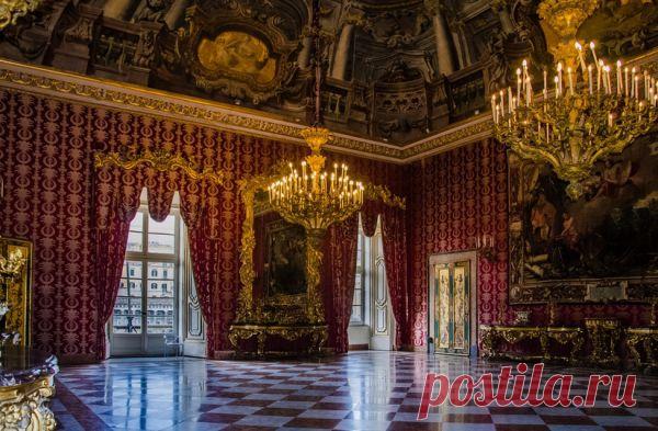 Королевский Дворец - Палаццо Реале теперь открыт допоздна - Неаполь по-славянски

С пятницы 4 июля и до конца года Королевский Дворец в Неаполе оставит открытыми двери до 22 часов