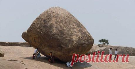 Полупарящий над землею камень...Как это возможно??!!