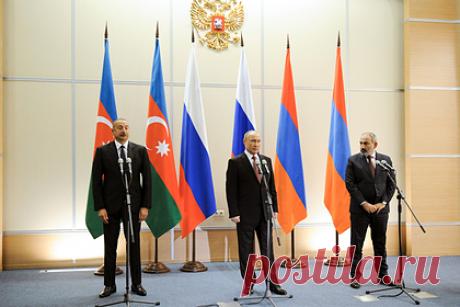 Раскрыта роль России в примирении Армении и Турции. Профессор турецкого университета Малтепе (Стамбул) Хасан Унал раскрыл роль, которую сыграла Россия в примирении Армении и Турции. По словам политолога, Россия помогла усадить Ереван за стол переговоров и убедила проявлять благоразумие и осторожность в его взаимоотношениях с Анкарой.