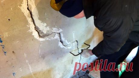 Как отремонтировать расширяющуюся трещину в стене, чтобы она снова не появилась Неравномерная усадка фундамента сопровождается появлением на стенках трещин. На сложных грунтах или при недостаточном армировании основания этот процесс может продолжаться годами. В таком случае проблема решается применением скоб и раствора.Материалы:прут 10 мм;цемент;песок;вода.Процесс ремонта