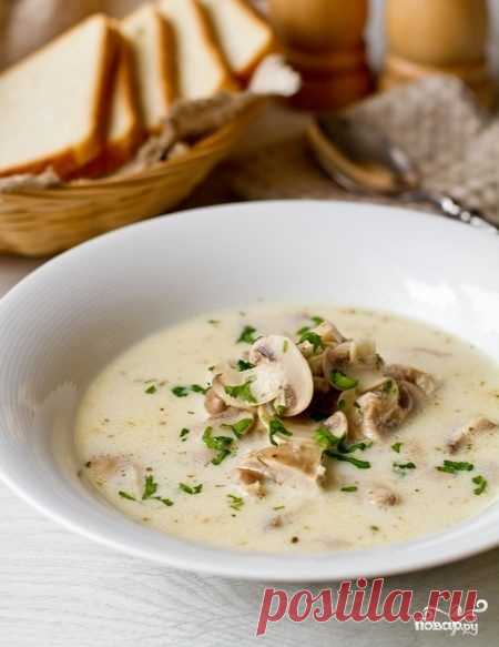 👌 Итальянский суп с курицей, ссылки Куриное бедро 4 шт.
Лук репчатый 1 шт.
Шампиньоны 300 гр.
Жирные сливки 200 мл.
Мука 1 ст.л.
Тимьян 0,5 ч.л.
Базилик
Оливковое масло 3 ст.л.
Вода 1,5 л.