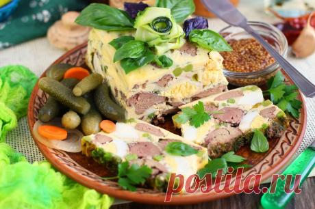 Пирог с печенью и яйцом Из куриной печени можно приготовить массу рецептов, но почему-то популярностью у нас пользуется исключительно куриный паштет или печень в сметане. Это, бесспорно, чудесные блюда, но ведь иногда хочется и немного другого! Тогда знакомьтесь с нашим очередным рецептом из куриной печени – закусочным пирогом. Будем обжаривать печень, а затем запекать ее с яйцом, зеленью и зеленым горошком в духовке. Результатом готовы поделиться и с вами в нашем пошагово...