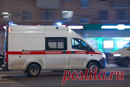 31-летней петербурженке отлетело в голову колесо автобуса. В петербургских Озерках 31-летней жительнице отлетело в голову колесо автобуса. Об этом стало известно «Фонтанке». Как выяснило издание, инцидент произошел около дома 23 по Выборгскому шоссе. Горожанку госпитализировали с тяжелой травмой, ей потребовалась помощь нейрохирургов.