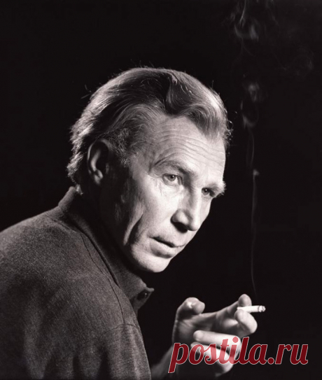 Иван Лапиков, 7 июля, 1922
 • 2 мая 1993