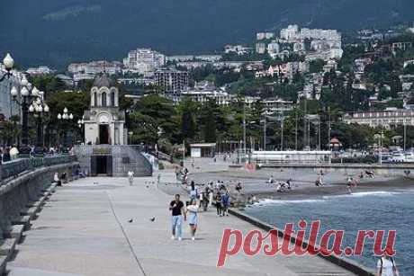 Ситуацию с уборкой улиц в Крыму назвали «катастрофической». Глава Крыма Сергей Аксенов рассказал, как на полуострове обстоят дела с уборкой улиц и вывозом мусора. Он назвал ситуацию катастрофической. Об этом сообщается на сайте главы республики. В числе проблем глава назвал почти полное отсутствие там контроля за состоянием мусорных площадок, озеленения, покоса газонов.
