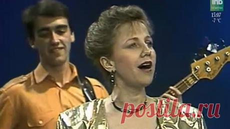 Зухра Шарифуллина - Туган як искэ тошэ
Зөһрә Шәрифуллина - Туган як искә төшә
Рәшит Кәлимуллин көе, Рөстәм Фәйзуллин сүзләре