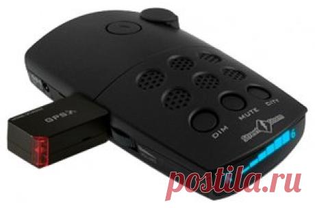 Street Storm STR-9000EX GP One BT kit радар-детектор с внешним GPS-модулем STR-GP One BT и предустановленной базой радаров, с возможностью обновления не выходя из машины по Bluetooth. Дистанция оповещения 600м-1200м в зависимости от типа точки.