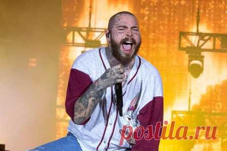 Рэпера Post Malone не пустили в ресторан из-за татуировок на лице. Американского рэпера Post Malone не пустили в отельный ресторан из-за наличия татуировок на лице. Инцидент произошел в австралийском отеле QT Hotels &amp; Resorts в Перте. Музыкант отметил, что никогда не испытывал ничего подобного. Руководство заведения принесло артисту публичные извинения.