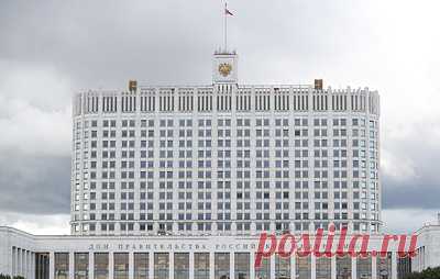 Кабмин направит более 1,1 млрд рублей на развитие инфраструктуры в Уфе и Екатеринбурге. На эти средства реконструируют три улицы и проведут новую трамвайную линию в Екатеринбурге, а в Уфе часть выделенных денег пойдет на ускоренное строительство водовода в двух районах