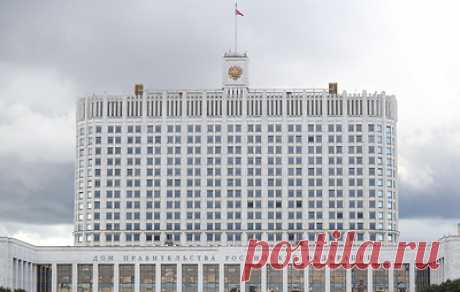 Кабмин направит более 1,1 млрд рублей на развитие инфраструктуры в Уфе и Екатеринбурге. На эти средства реконструируют три улицы и проведут новую трамвайную линию в Екатеринбурге, а в Уфе часть выделенных денег пойдет на ускоренное строительство водовода в двух районах