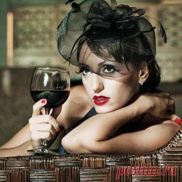 У каждого из нас есть точка срыва, Когда становится на сердце тяжело, Когда нам кажется, что падаем ...