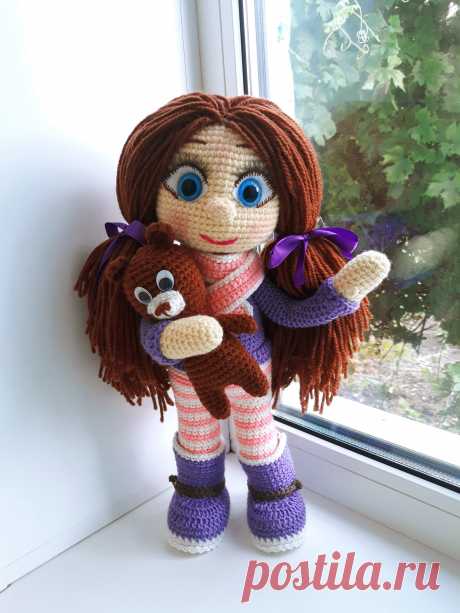 PDF Модница крючком. FREE crochet pattern; Аmigurumi doll patterns. Амигуруми схемы и описания на русском. Вязаные игрушки и поделки своими руками #amimore - большая кукла, каркасная куколка, девочка.
