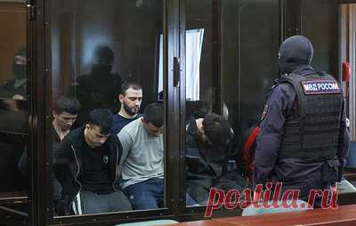 Из 15 соучастников исполнителей теракта в "Крокусе" 8 признали вину частично. Адвокат Людмила Айвар сообщила, что вину отвергли семеро
