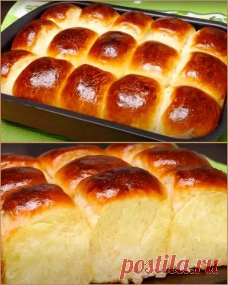 Те самые булочки по 9 копеек 

Ингредиенты для булочек:
• Молоко — 250г.
• Дрожжи свежие — 21г.
• Сахар — 130г.
• Соль — ½ ч.л.
• Ванильный сахар — 3 ч.л.
• Яйцо — 1шт.
• Яичный белок — 1шт.
• Мука — 550г.
• Сливочное масло — 80г.
Ингредиенты для смазки:
• Желток — 1шт.
• Молоко — 1ст.л.

Приготовление:
В теплое молоко высыпаем сахарный песок и выкладываем дрожжи, смешиваем. В миску с дрожжевым молоком высыпаем пару столовых ложек муки, делаем опару.
Оставляем дрожжевое мо...