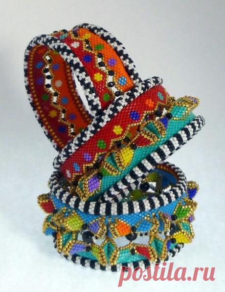 (35) TUTORIAL Carousel Too Rolled Edge Peyote Bangles | Mikki Ferrugiaro Designs | Jewelery &amp; Beads