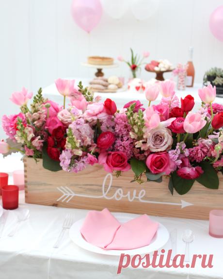 How to Throw a Galentine's Brunch - Tonality Designs I’m not always into trends, but the ever popular Galentine’s Day is one trend I’m happy to get on board and celebrate. As the name would suggest, Galentine’s Day is a chance to celebrate all the gals in your life—all your friendships! It’s almost like a bridal shower but there is no bride and everyone is the guest of honor. It actually originated with Amy Poehler’s character Leslie Knope in Parks and Recreation (boy do I...