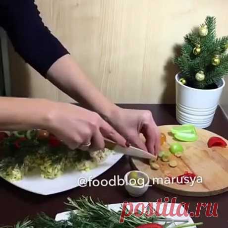 Как приготовить вкусный домашний хлеб!! Попробуйте приготовить вкусный домашний хлеб сами, и вы увидите, что этот хлеб намного вкуснее и гораздо дешевле магазинного.
Чтобы приготовить вкусный домашний хлеб нам потребуется:
— 2,5 стакана муки первого сорта— один стакан воды
— две столовые ложки сахара
— одна столовая ложка растительного масла
— половина пакетика сухих дрожжей
— одна чайная ложка соли.
Сейчас вы узнаете, как приготовить вкусный домашний хлеб.
Вначале надо пр...