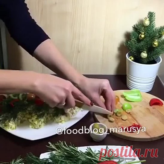 Как приготовить вкусный домашний хлеб!! Попробуйте приготовить вкусный домашний хлеб сами, и вы увидите, что этот хлеб намного вкуснее и гораздо дешевле магазинного.
Чтобы приготовить вкусный домашний хлеб нам потребуется:
— 2,5 стакана муки первого сорта— один стакан воды
— две столовые ложки сахара
— одна столовая ложка растительного масла
— половина пакетика сухих дрожжей
— одна чайная ложка соли.
Сейчас вы узнаете, как приготовить вкусный домашний хлеб.
Вначале надо пр...