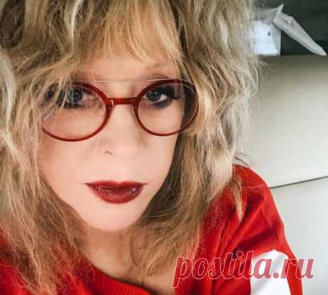 Алла Пугачева не подозревая о двусмысленности слов испугала фанов прощанием с Аллой Вербер