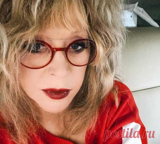 Алла Пугачева не подозревая о двусмысленности слов испугала фанов прощанием с Аллой Вербер